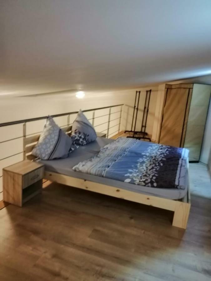 Ferienwohnung Am Nuerburgring/Wintersport Arft Acht Esterno foto